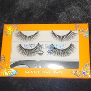 New lashes in box monarch